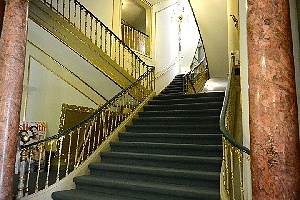 escadaria do teatro da trindade