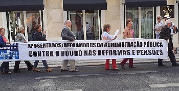 aposentados em protesto reduzido