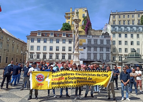 foto capa - trabalhadores em luta- reduzida